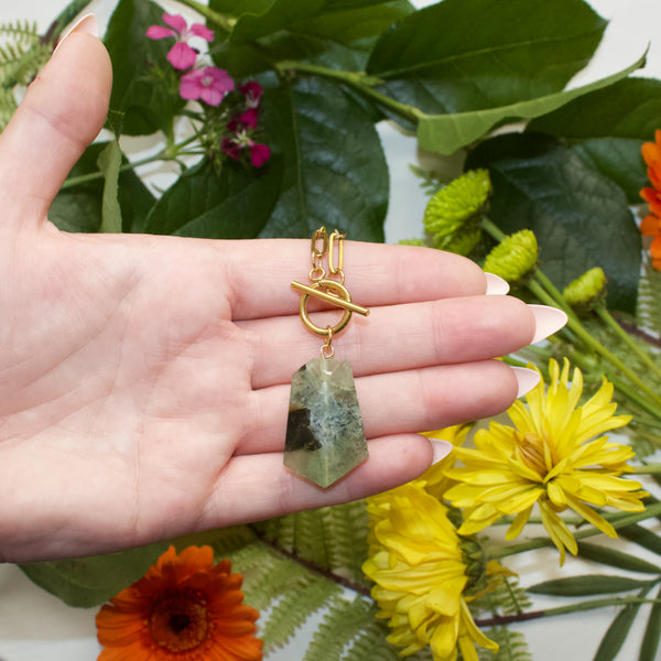 Inner Flow Toggle Necklace